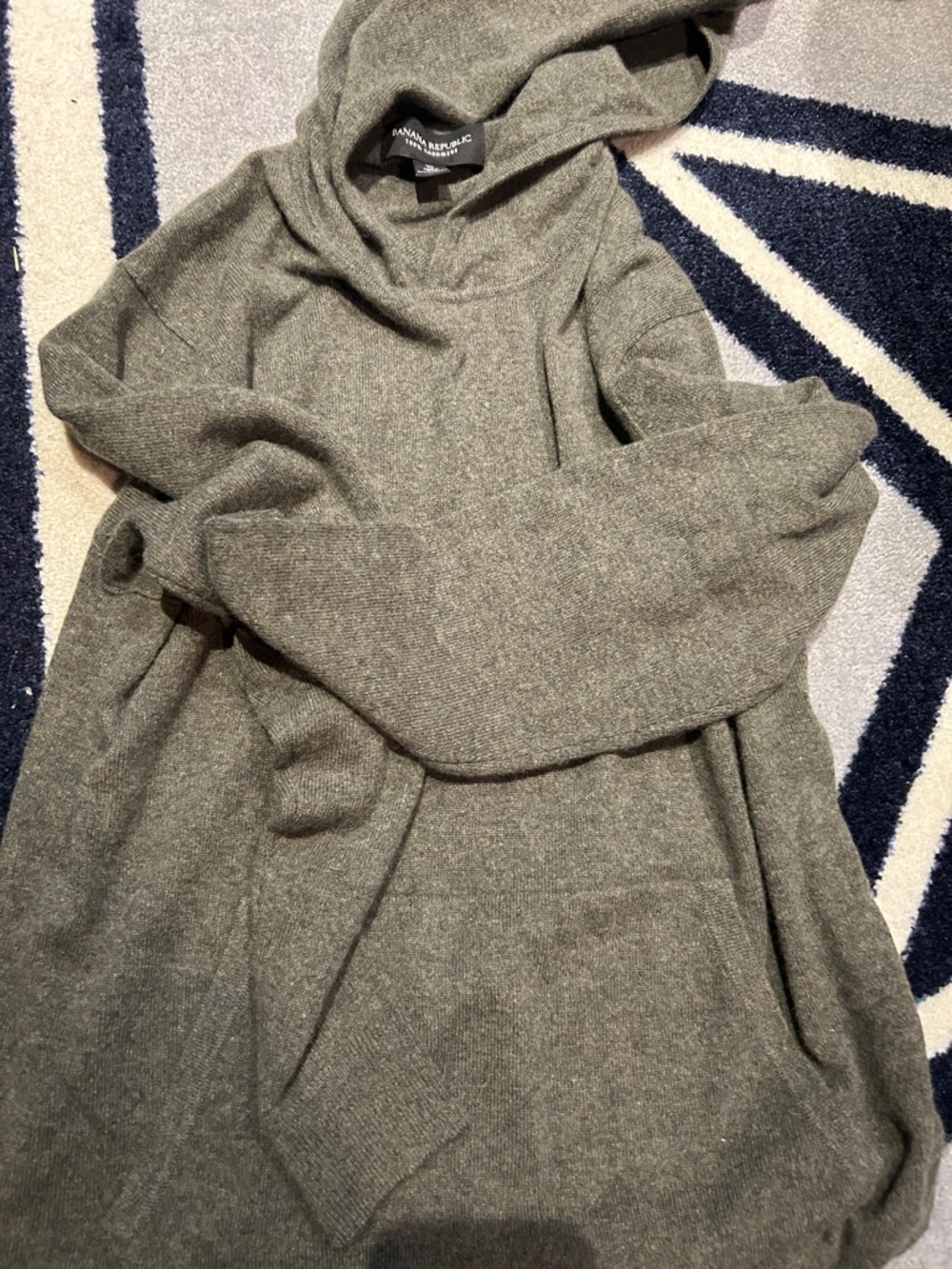 Banana Republic Heather Olive Hooded Knit Pullover 100% cashmere